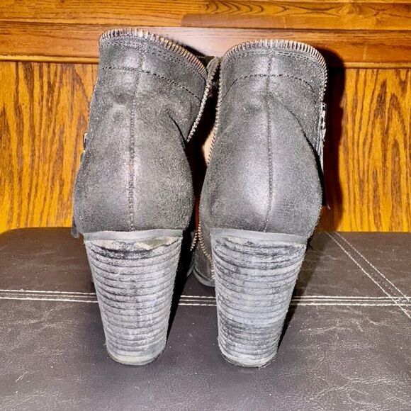 Daisy Fuentes Women's Carolina Zip Up Wedge Heel Black Suede Booties - Size 7 - Picture 9 of 10